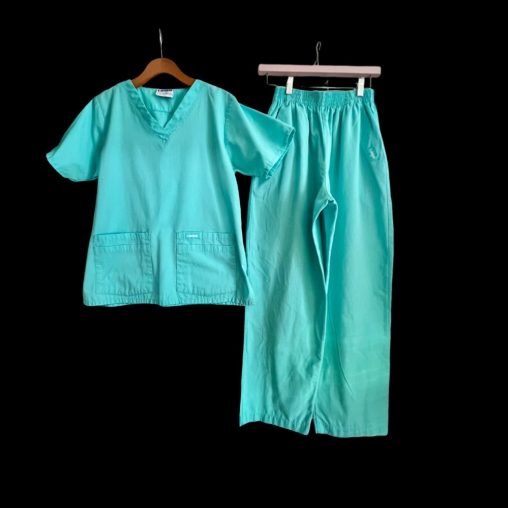 Landau Aqua or Pistachio Green Scrub Set Top Bottoms Size Medium - Picture 2 of 15